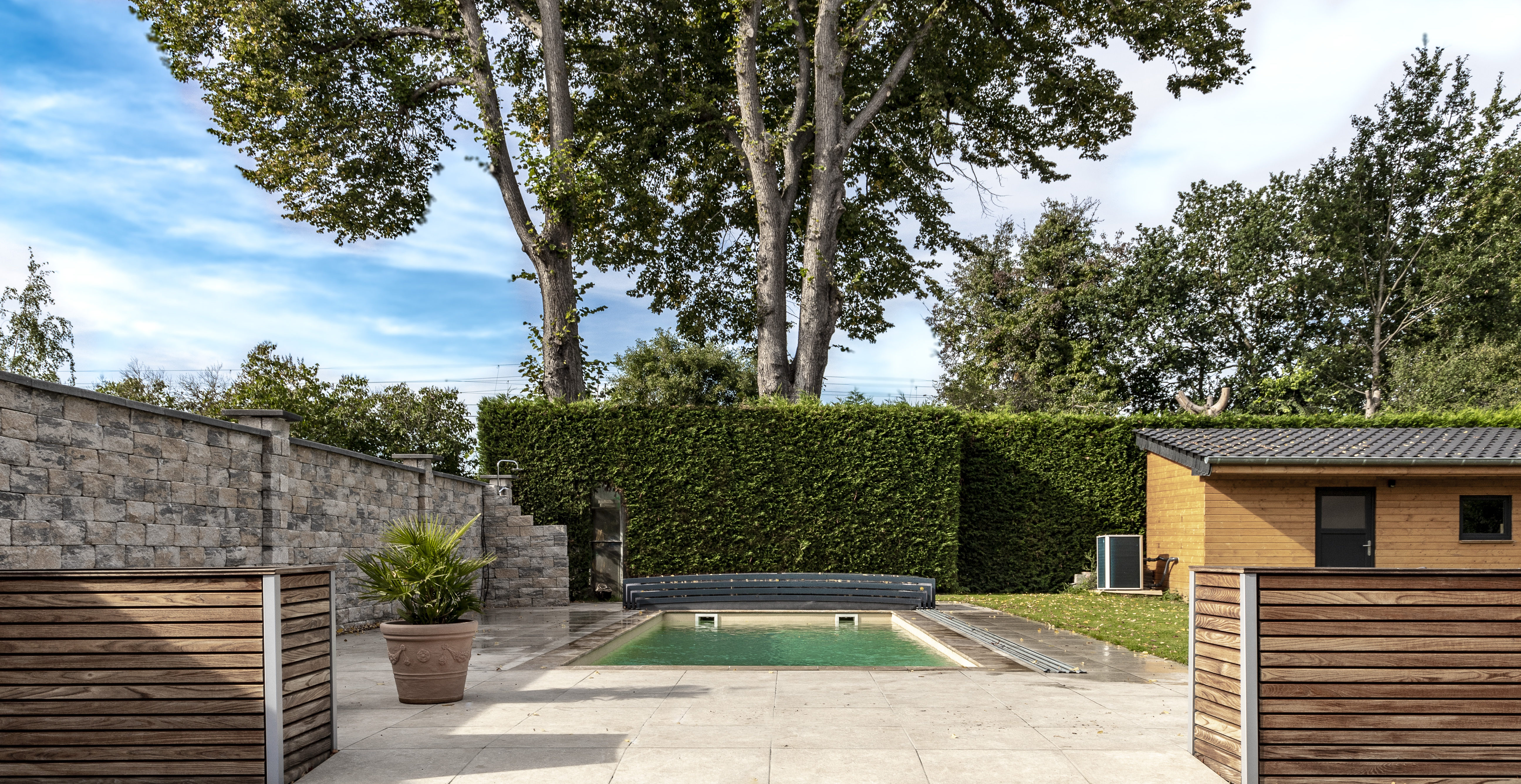 cropped-Pool1-1.jpg
